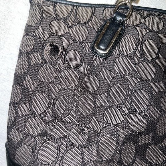 Coach Bag with Original Pattern - Picture 5 of 7